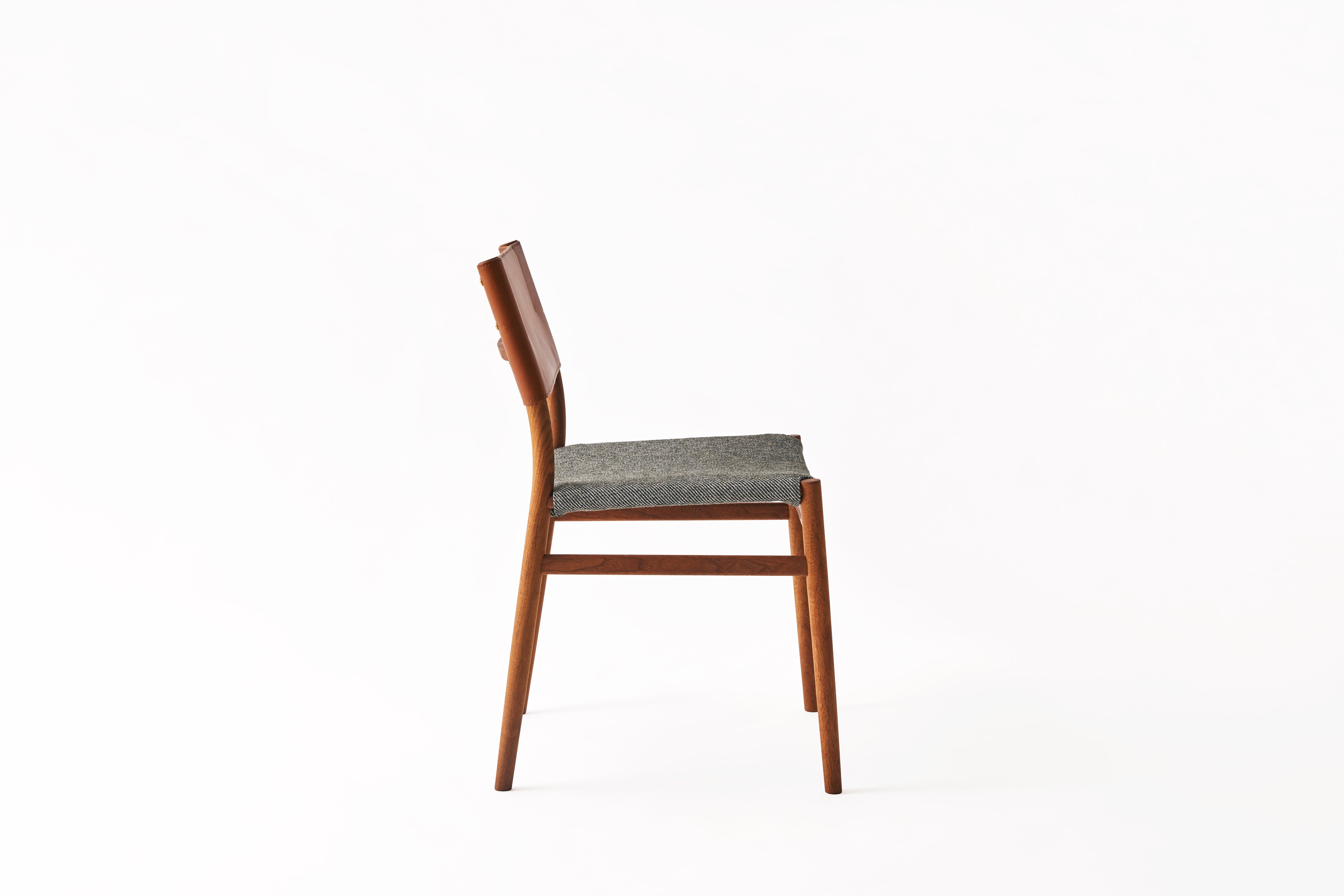 YU UC4 DINING CHAIR