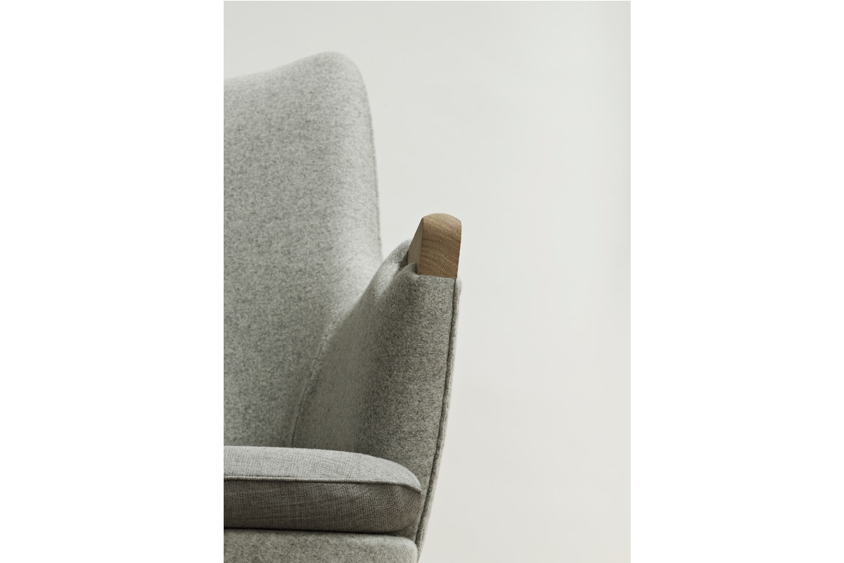 CARL HANSEN & SON | CH71 LOUNGE CHAIR