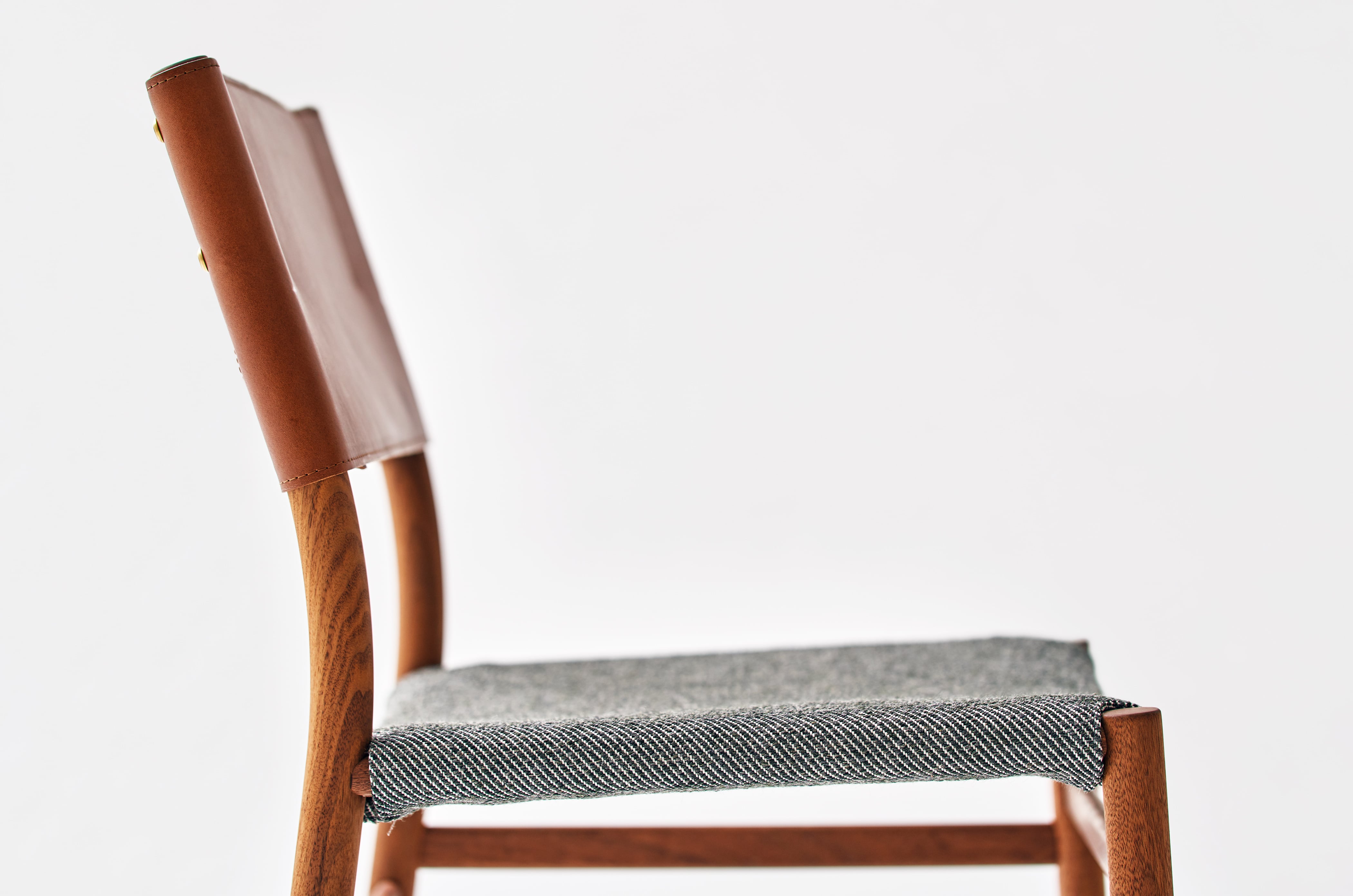 YU UC4 DINING CHAIR