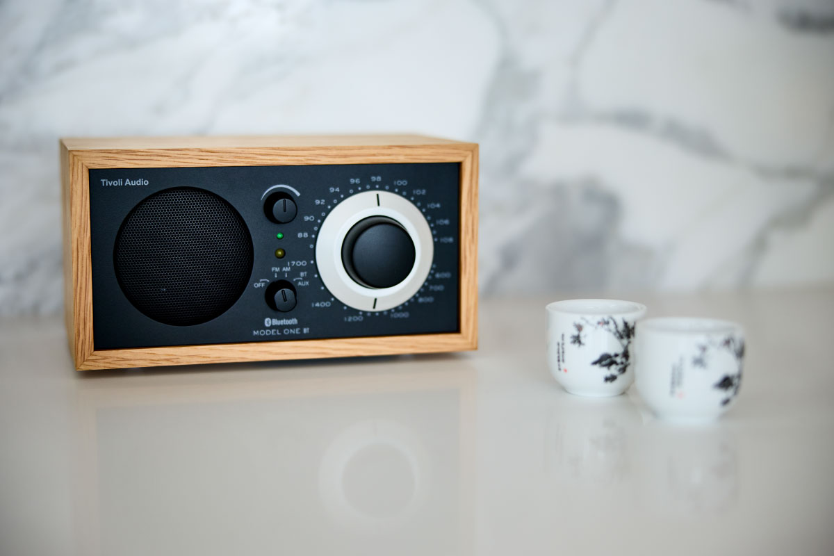 Tivoli Audio | Model One BT Oak/Black/Black