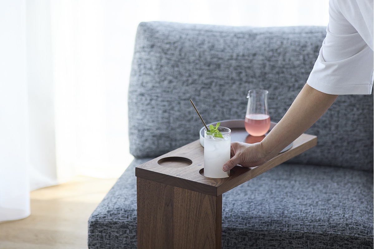 ELVIS SIDE TABLE H55cm / マグプレイス(2箇所)