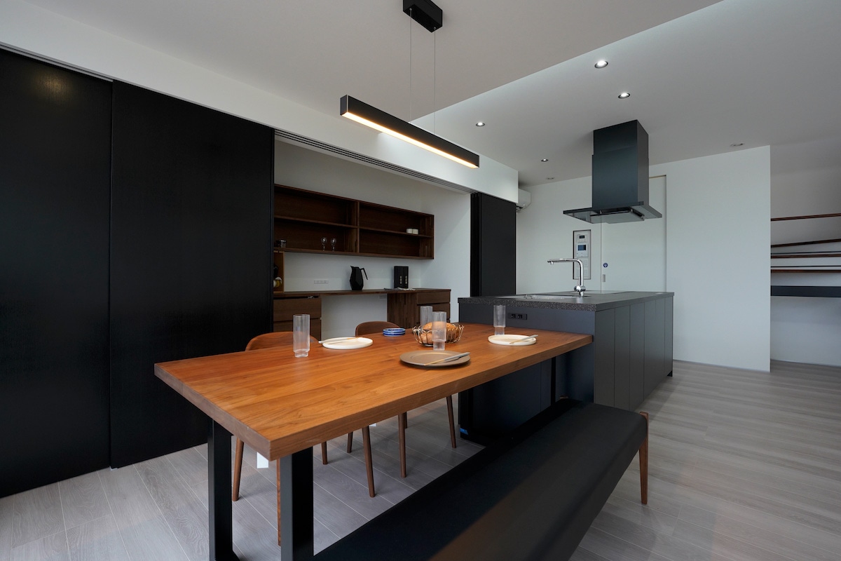 WILDWOOD THICK41 DINING TABLE W 140cm × D 100cm