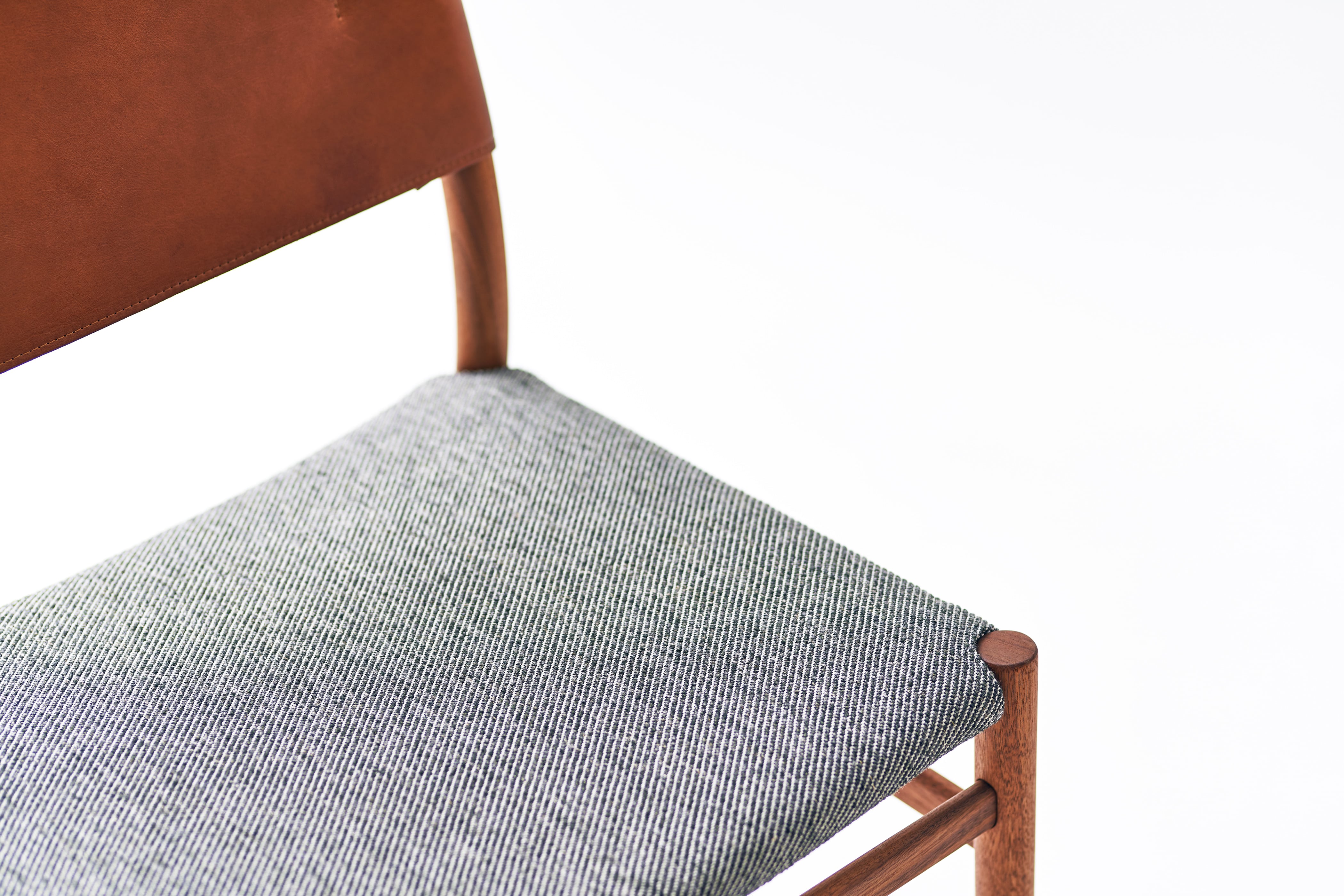 YU UC4 DINING CHAIR