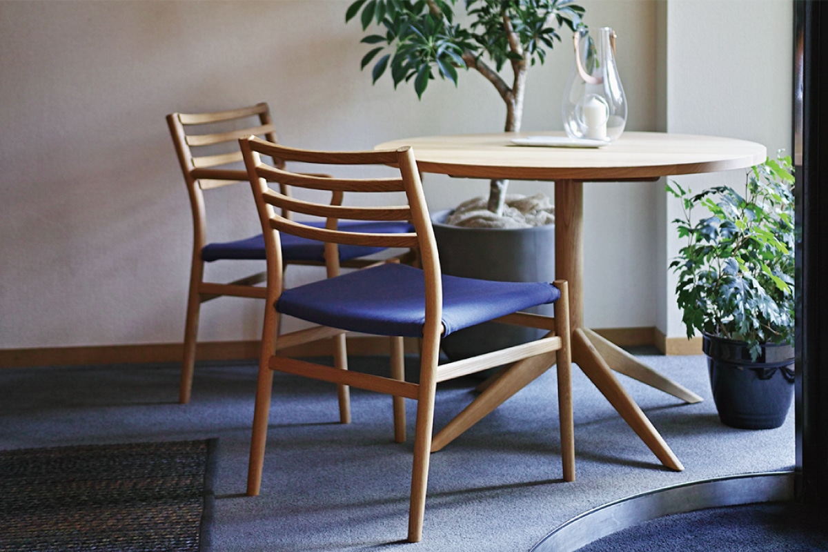 YU UC7 DINING CHAIR