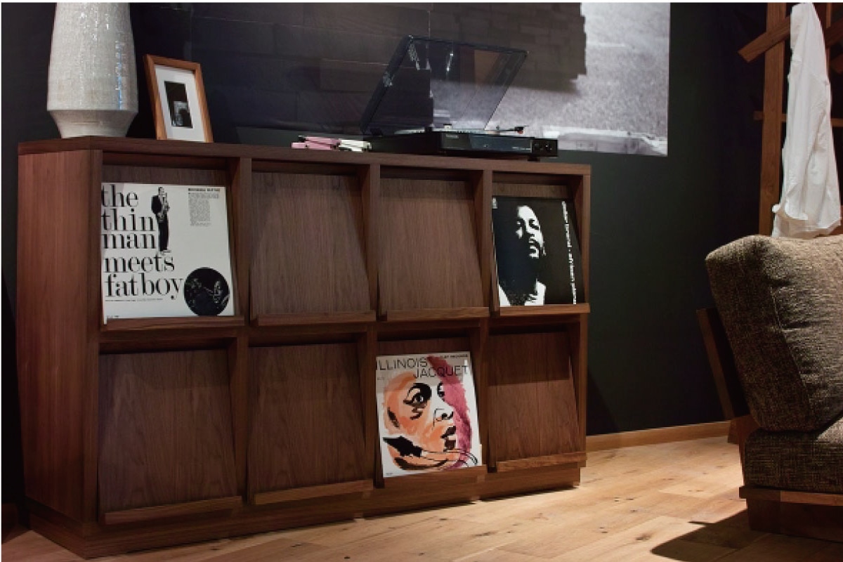 KOROVA RECORD RACK 3列2段 : W113.3 × D47 × H92 cm