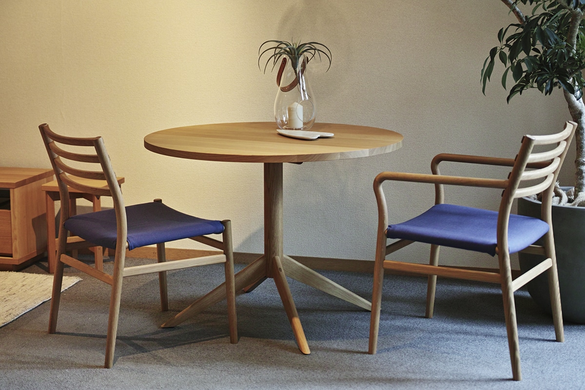 YU UC8 DINING CHAIR
