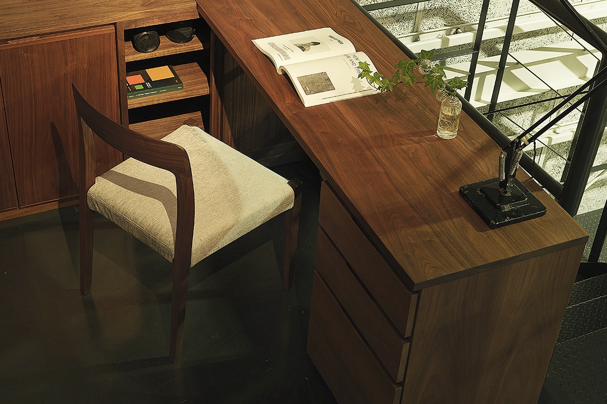 TR CHAIR