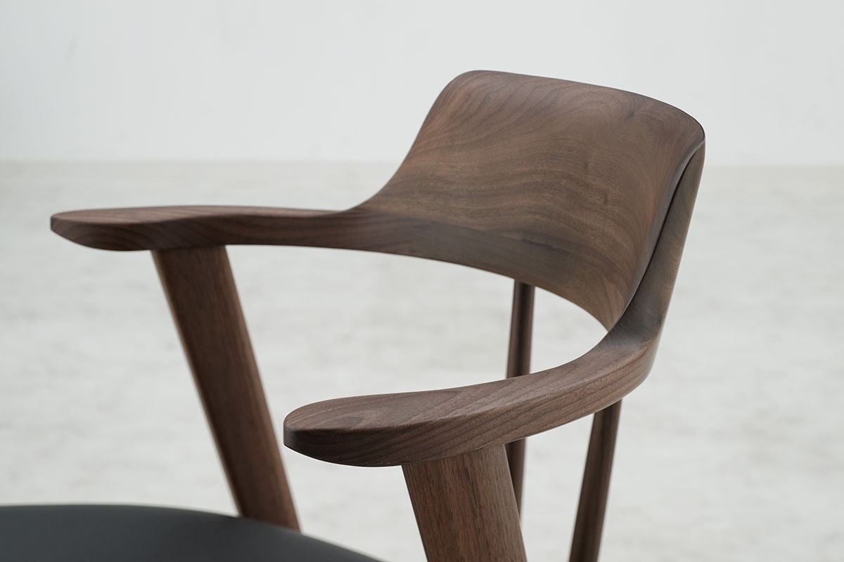 JTカンパニー | ELAⅡ CHAIR レッドオーク