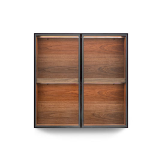 DRESS FLOAT CABINET
